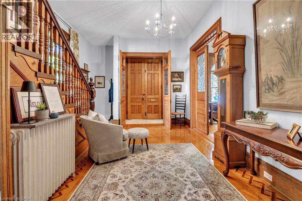 105 VANSITTART Avenue - 26