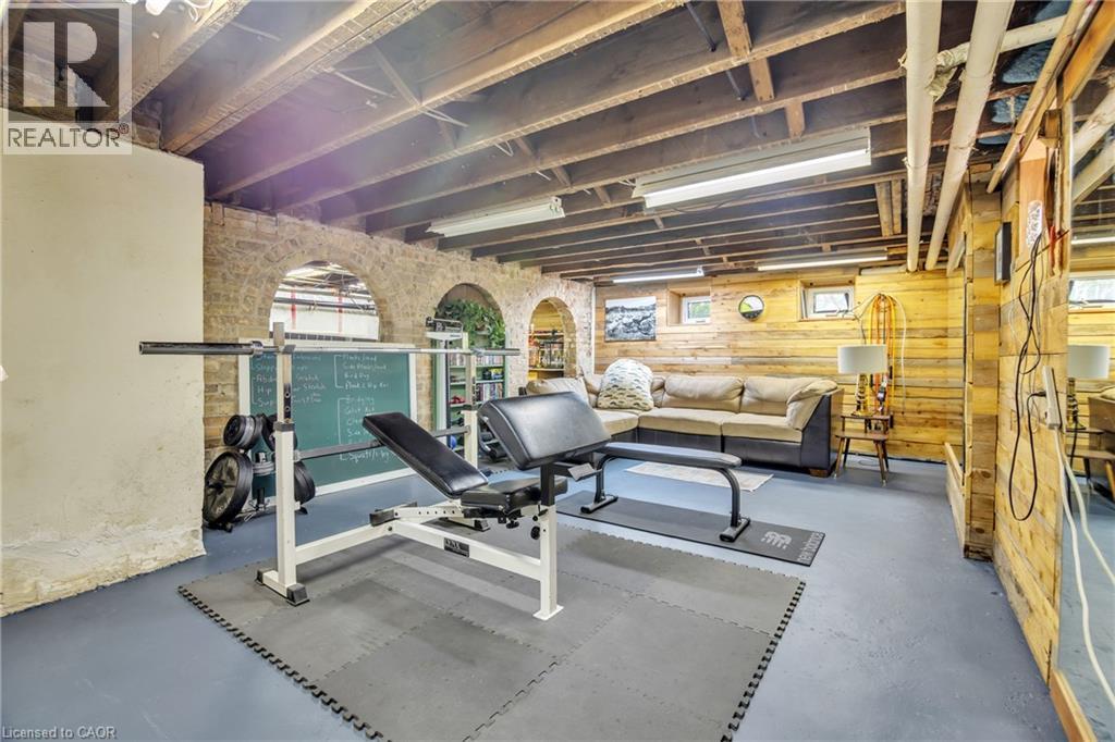 105 VANSITTART Avenue - 41