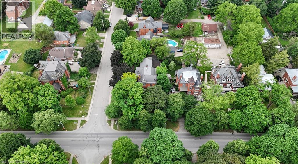 105 VANSITTART Avenue - 44