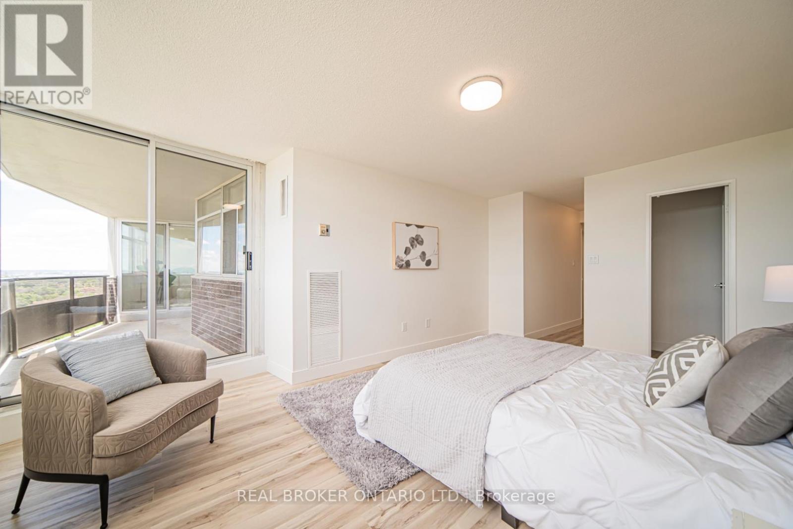 #1901 3151 BRIDLETOWNE CIRCLE - Image 12