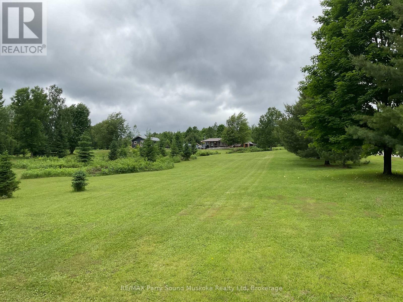 135 DANIEL DRIVE - 21