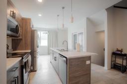 216 Inez Crossing, Winnipeg, MB R3Y2L1 Photo 9