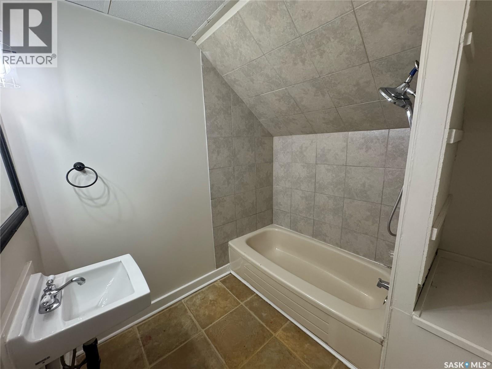 2344 Toronto STREET — photo 22