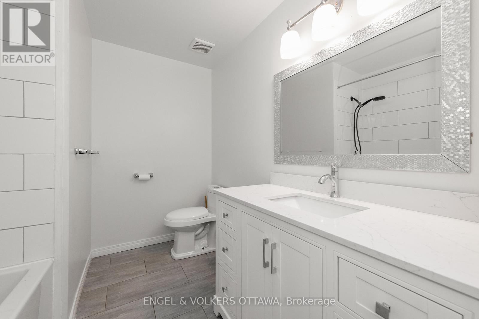 75 WOODFIELD DRIVE - 16