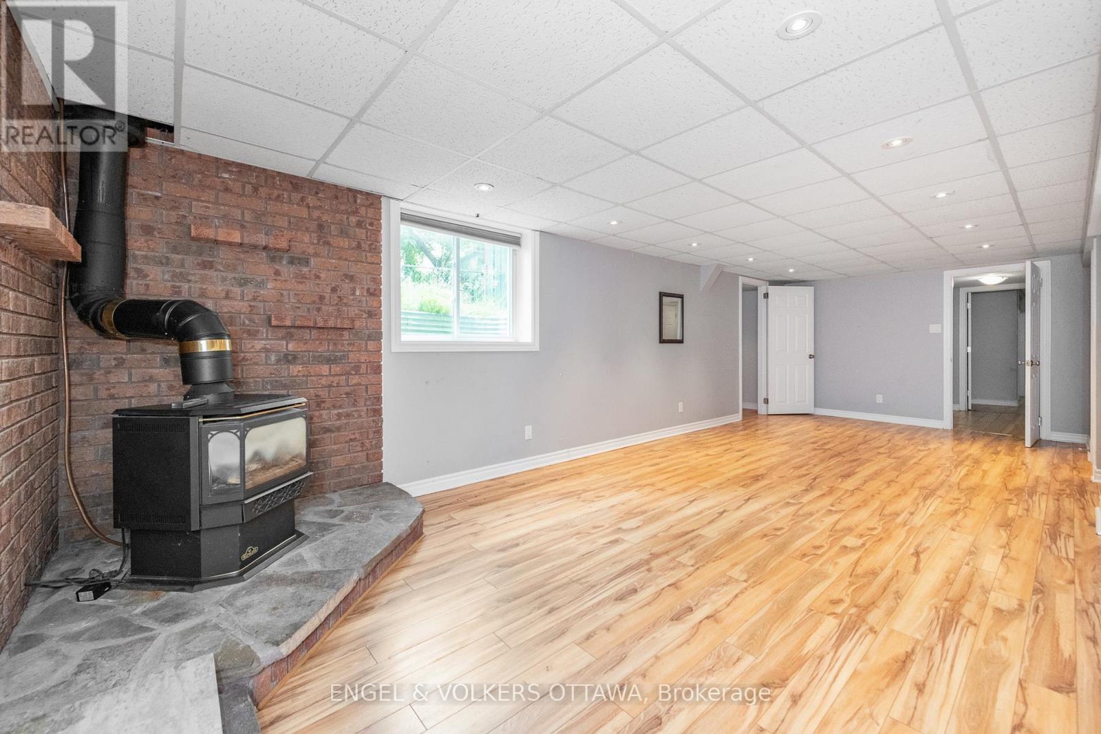 75 WOODFIELD DRIVE - 20
