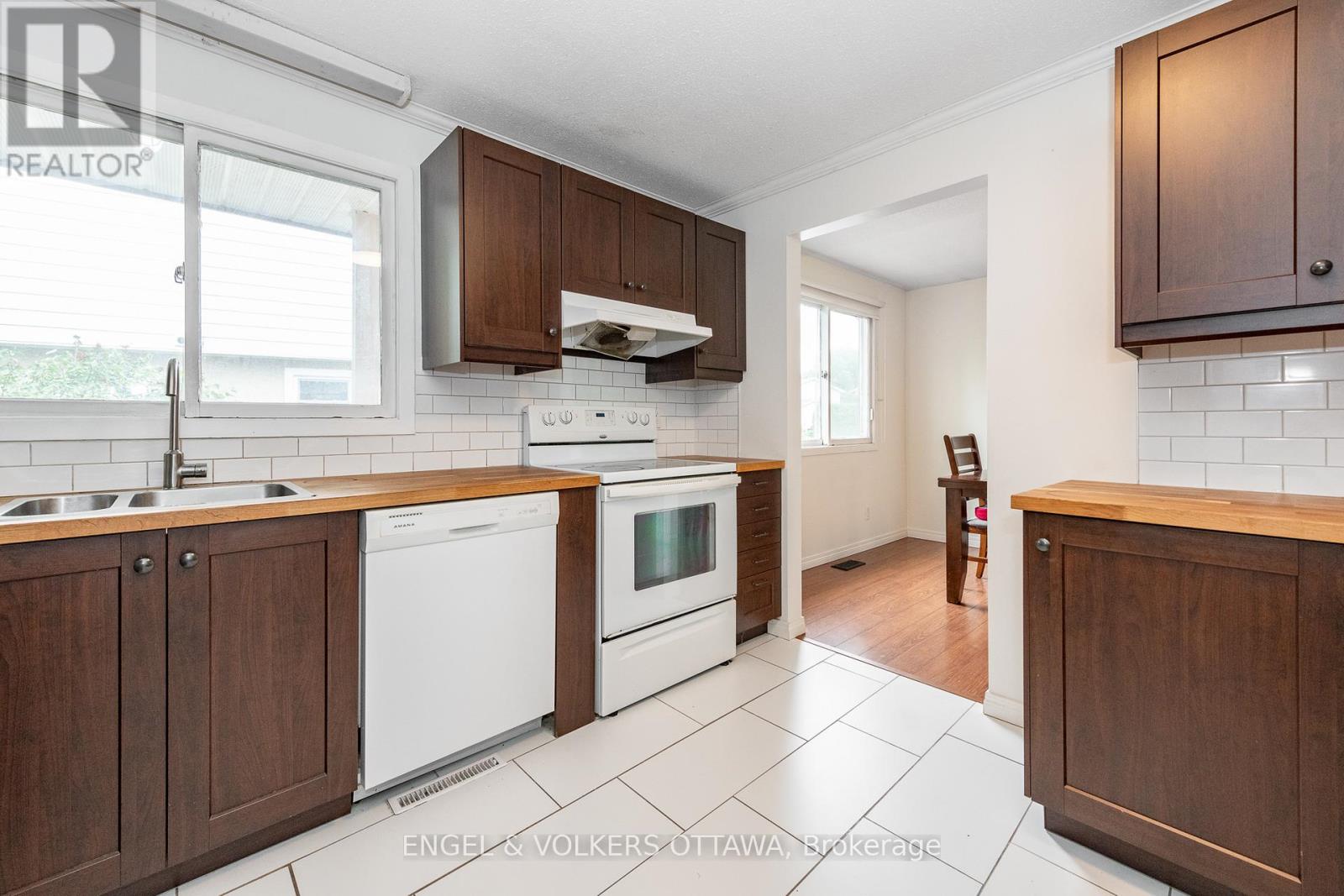 75 WOODFIELD DRIVE - 4