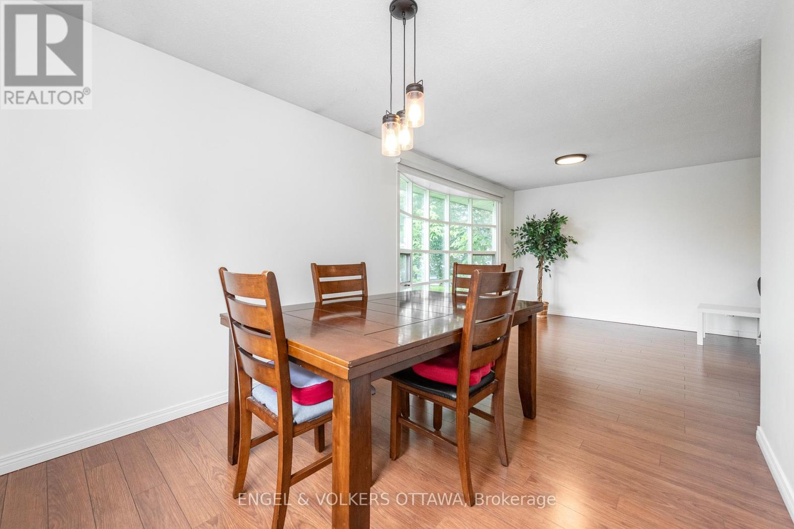 75 WOODFIELD DRIVE - 6