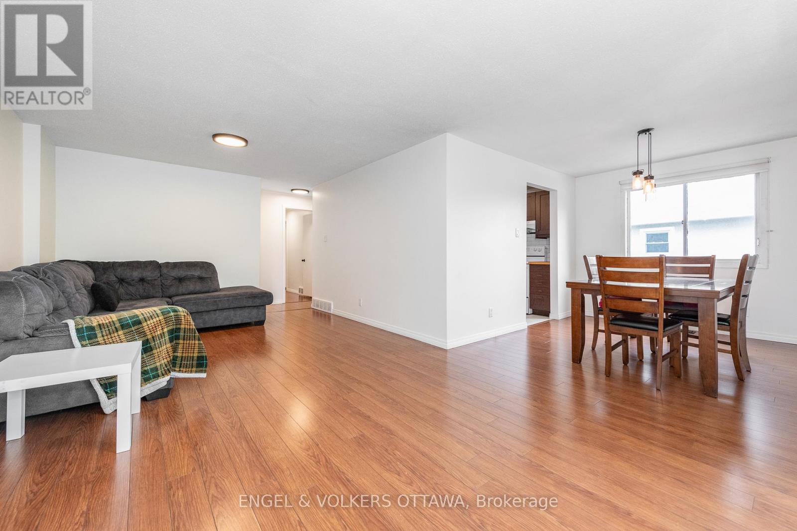 75 WOODFIELD DRIVE - 7