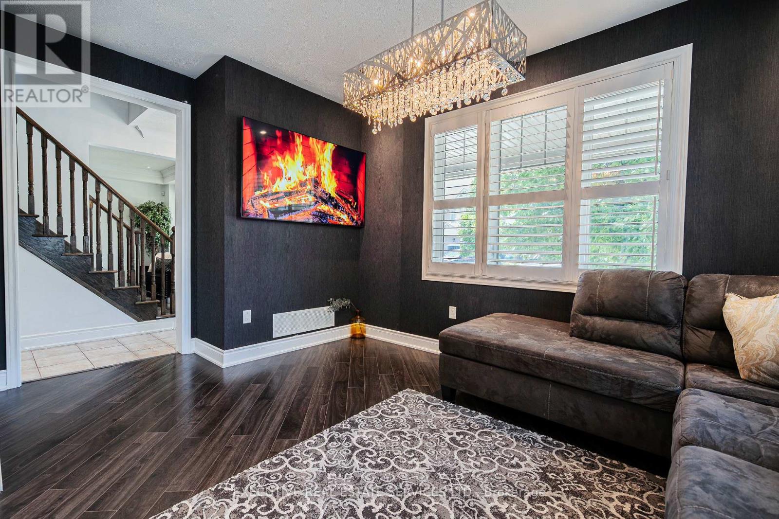2 NECTARLANE AVENUE - 5