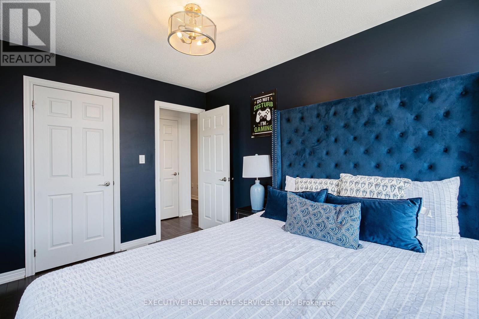 2 NECTARLANE AVENUE - 14