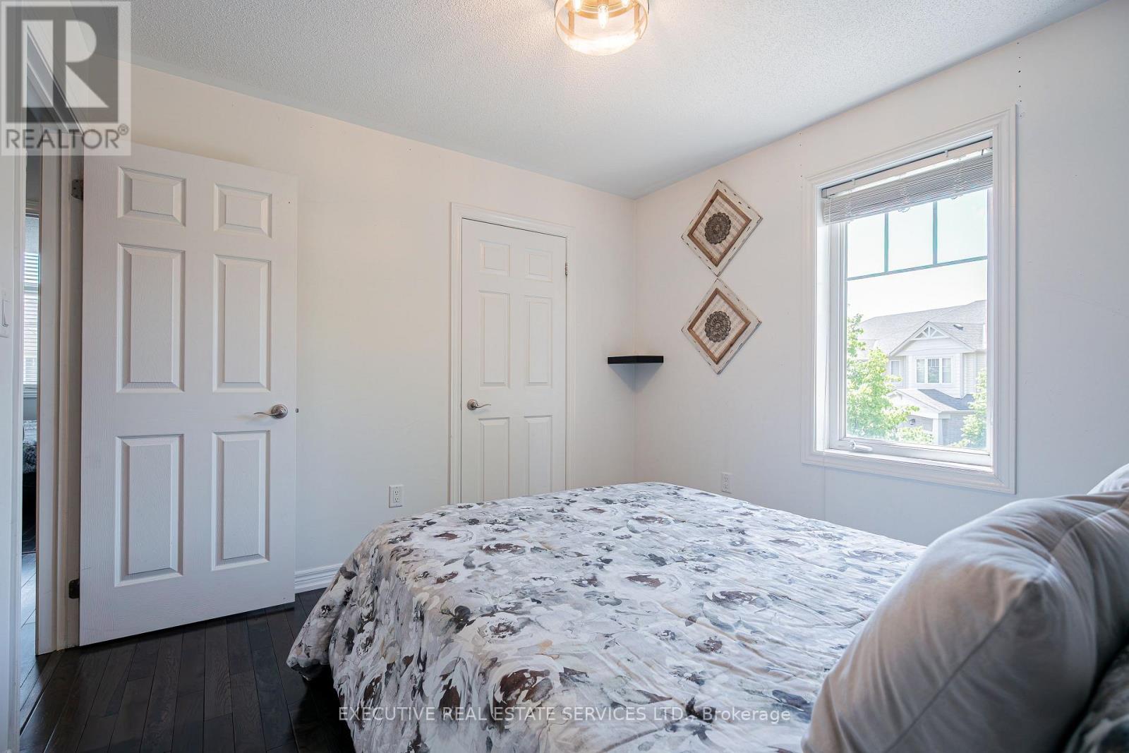 2 NECTARLANE AVENUE - 12