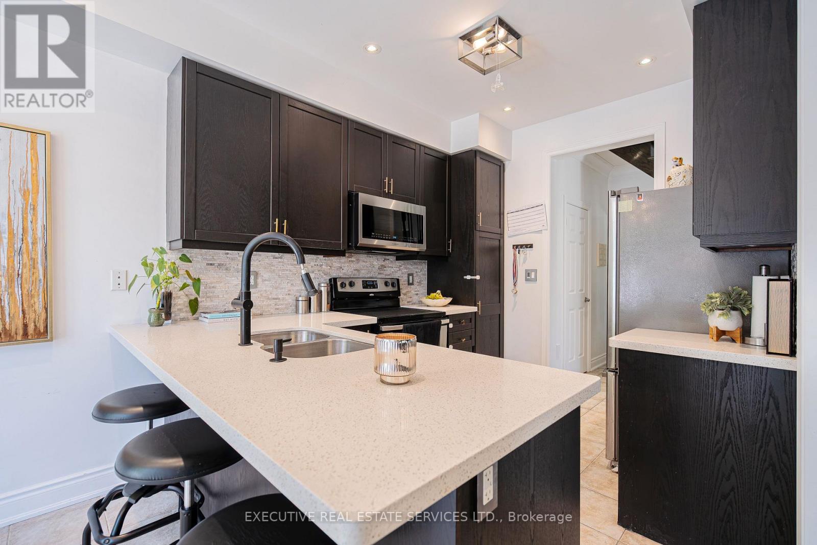 2 NECTARLANE AVENUE - 8