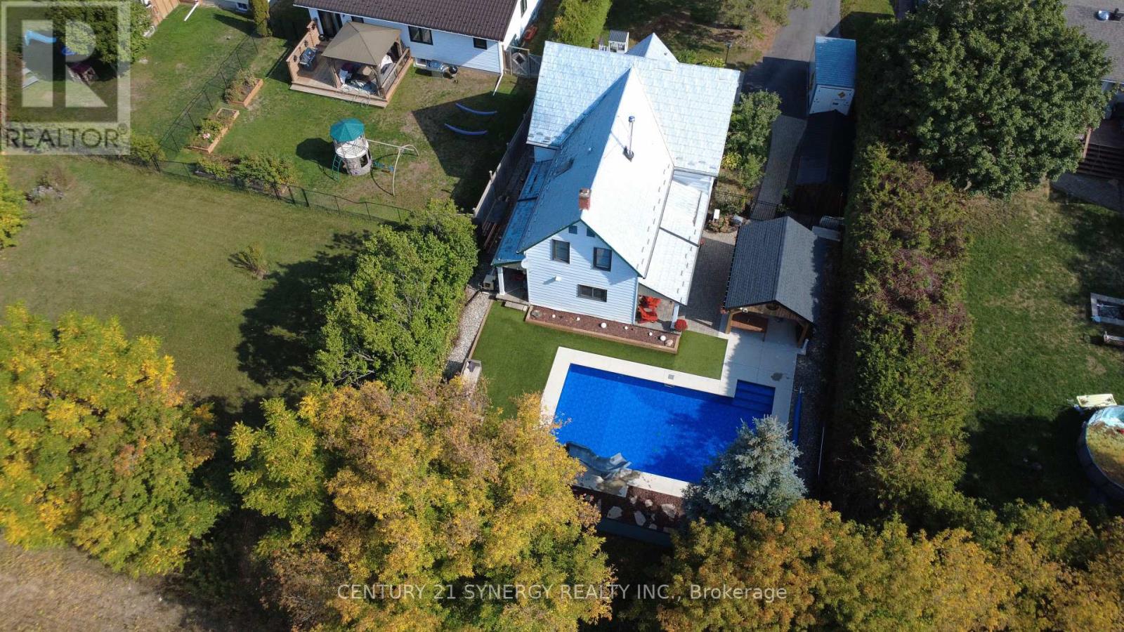 103 QUEEN CHARLOTTE STREET - 48