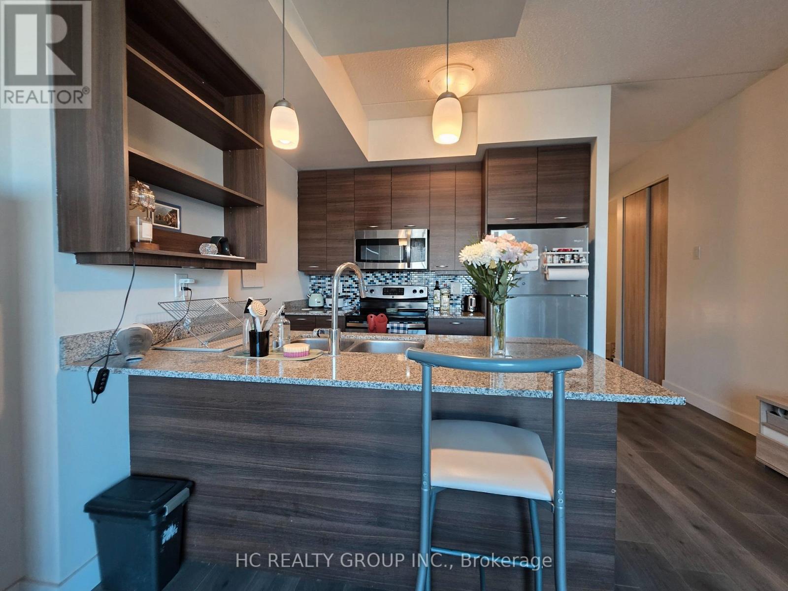 #1406 318 SPRUCE STREET - 17