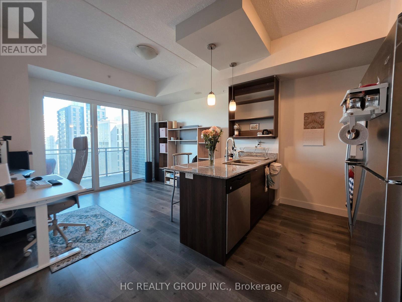#1406 318 SPRUCE STREET - 18