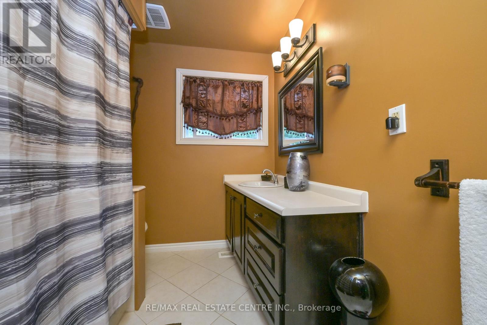 518325 COUNTY RD 124 ROAD - 22