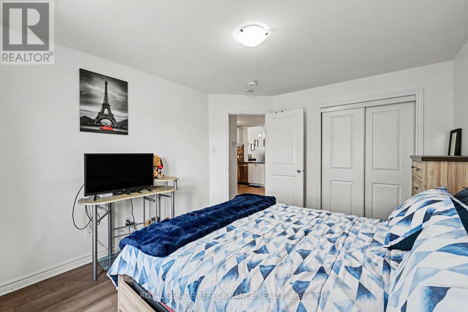 #202 222 FIRST STREET E - 22