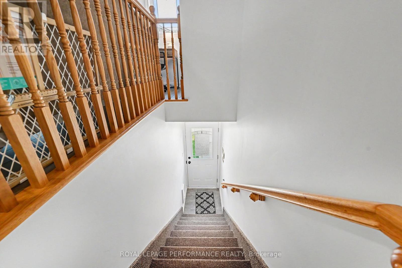 #202 222 FIRST STREET E - 5