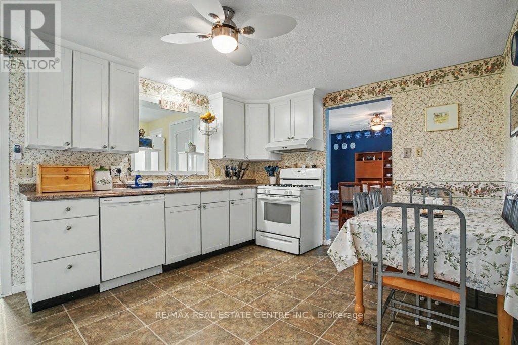 51 SCHADE STREET - 11