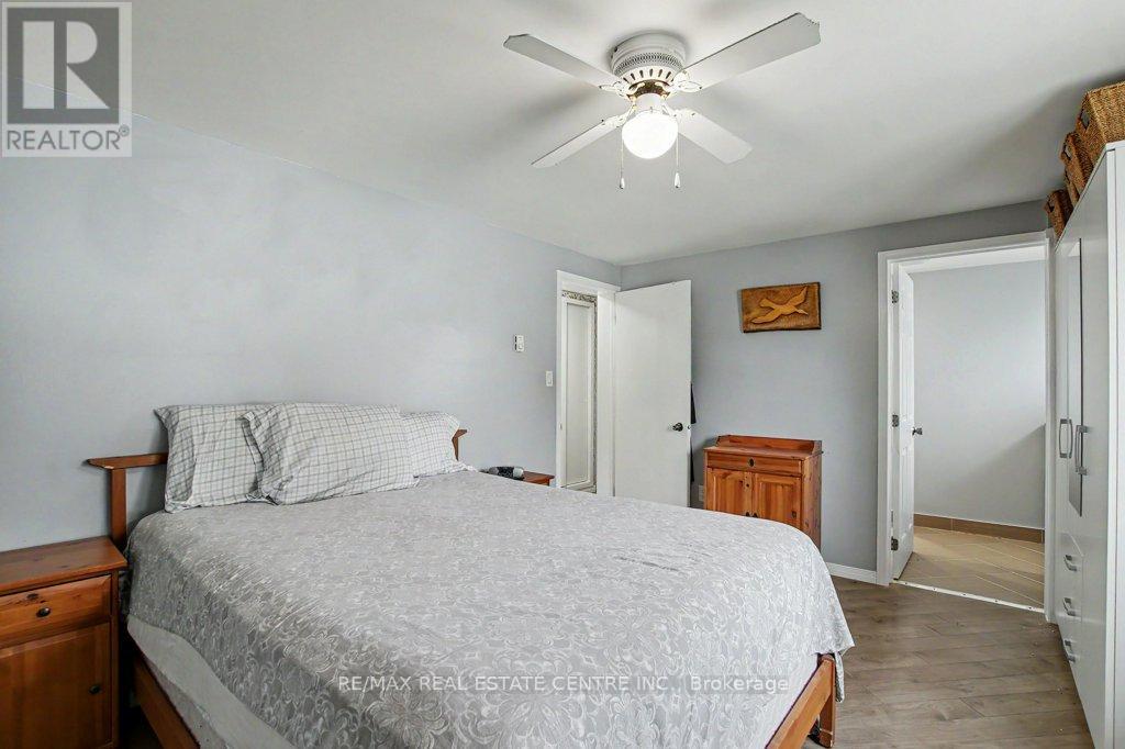 51 SCHADE STREET - 21