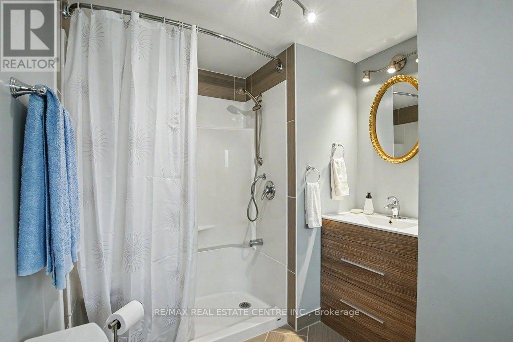 51 SCHADE STREET - 23