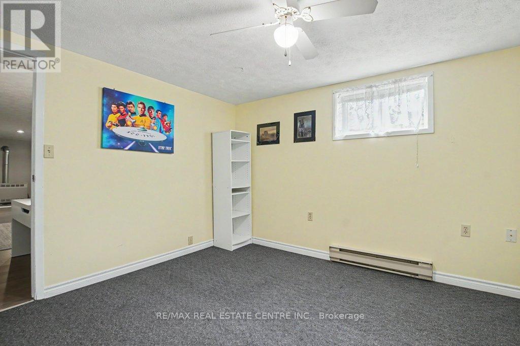 51 SCHADE STREET - 32