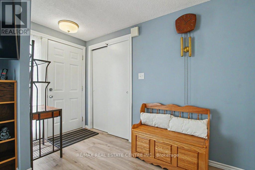 51 SCHADE STREET - 4