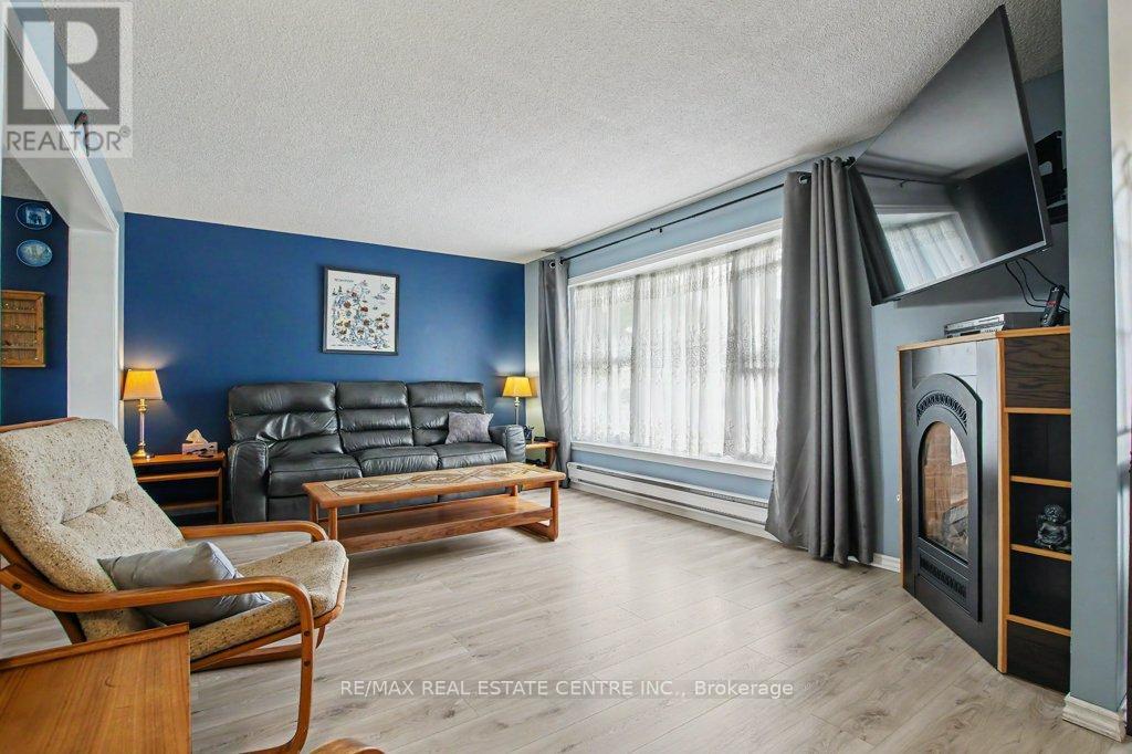 51 SCHADE STREET - 6