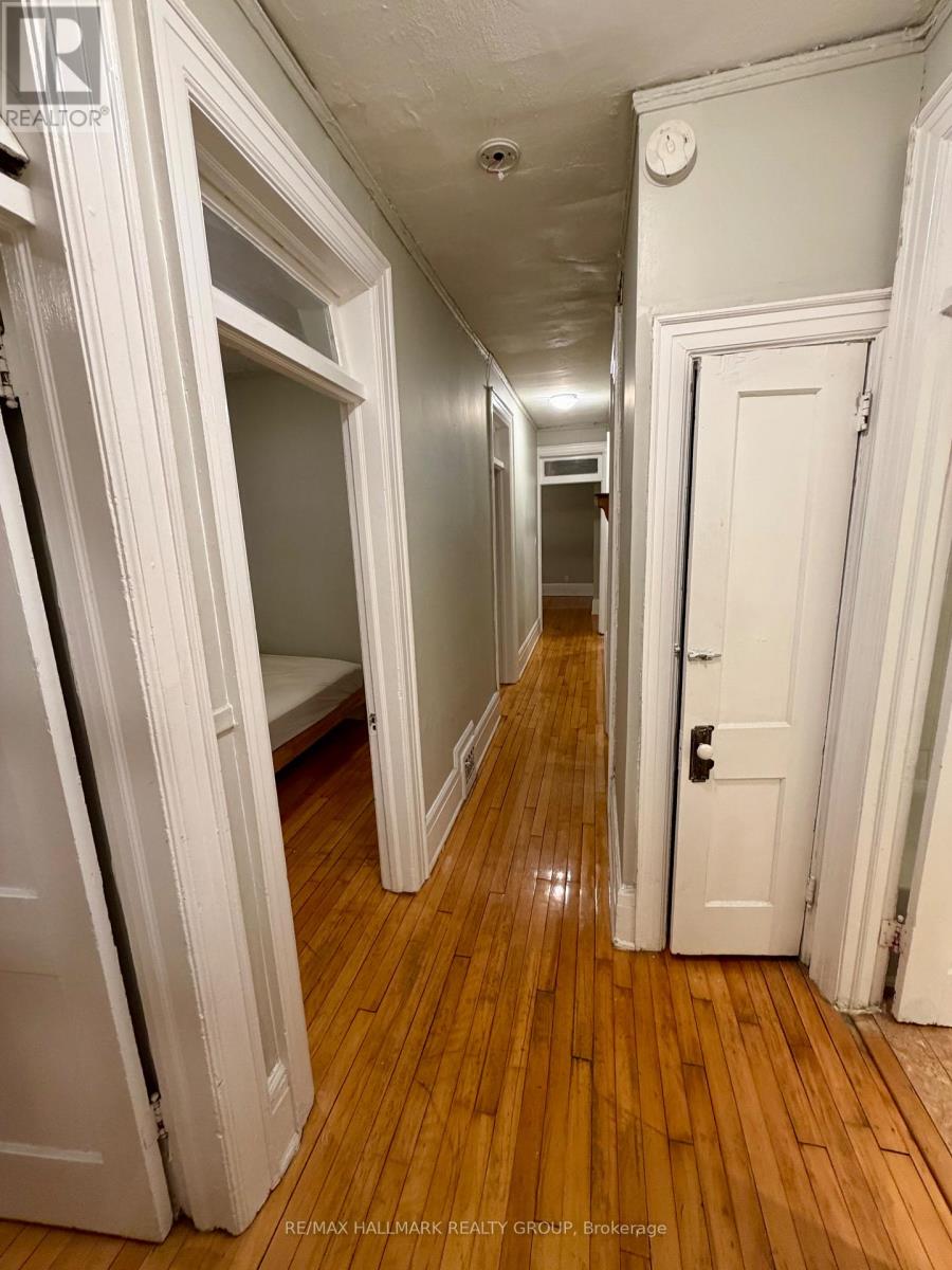 2 Bed, 1 Bath Multi-Family for Rent in Ottawa – 3 – 1071 GLADSTONE AVENUE, Ottawa – MLS# X13438444 - Image 14