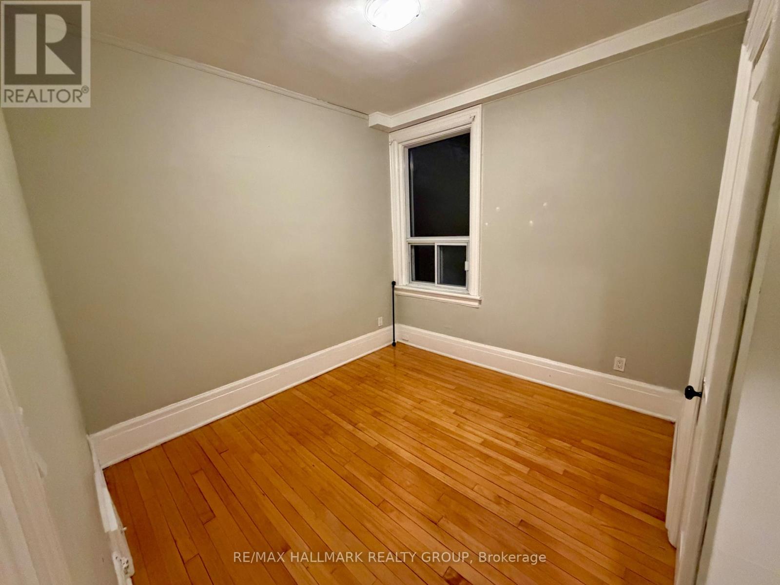 2 Bed, 1 Bath Multi-Family for Rent in Ottawa – 3 – 1071 GLADSTONE AVENUE, Ottawa – MLS# X13438444 - Image 16