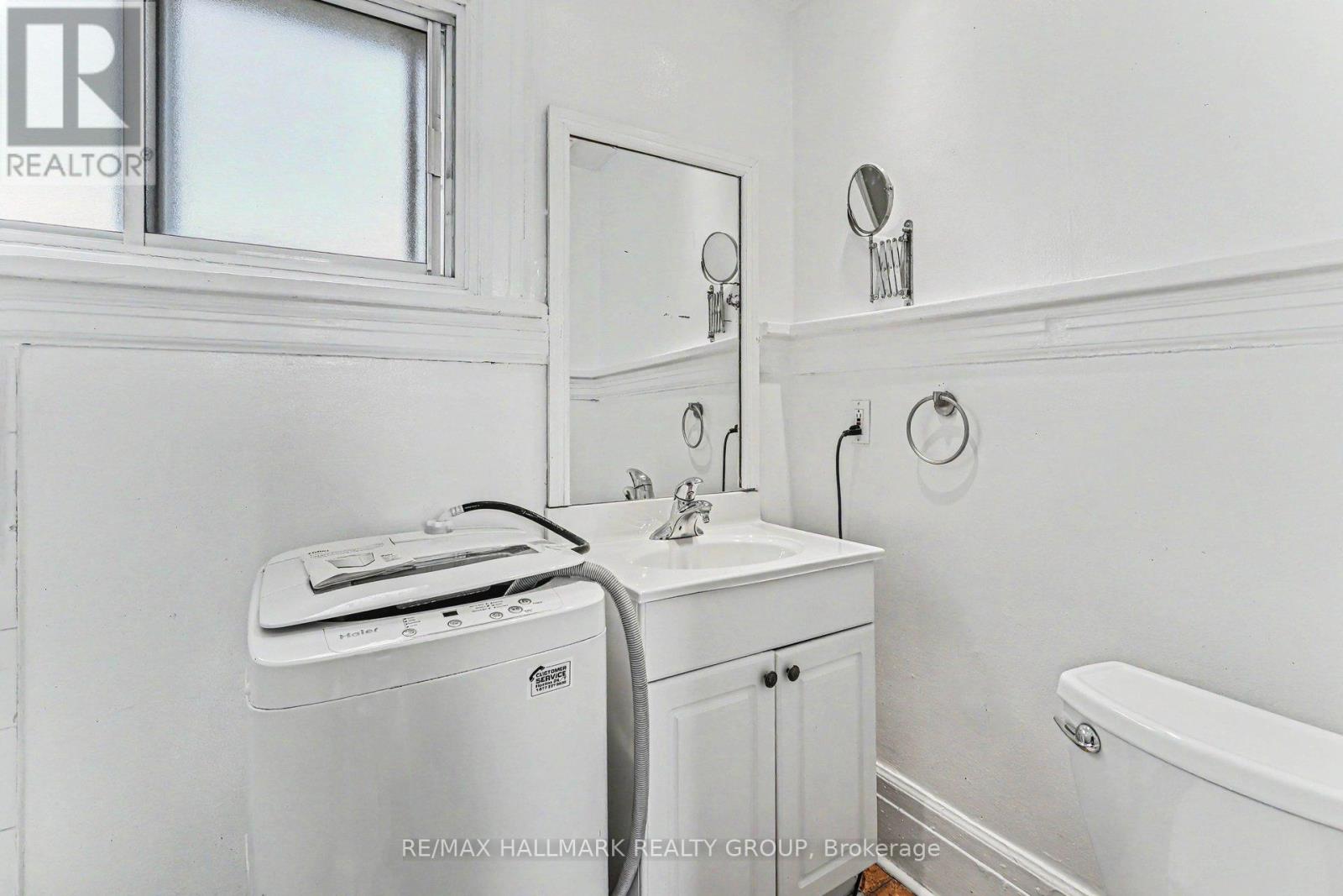 2 Bed, 1 Bath Multi-Family for Rent in Ottawa – 3 – 1071 GLADSTONE AVENUE, Ottawa – MLS# X13438444 - Image 9