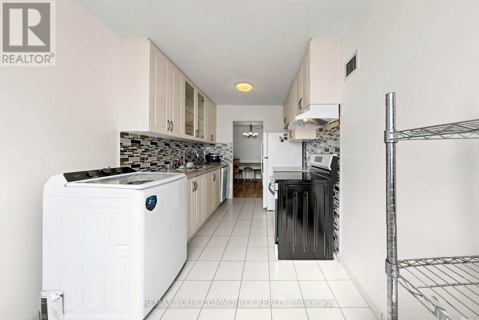 #1407 205 HILDA AVENUE - 23