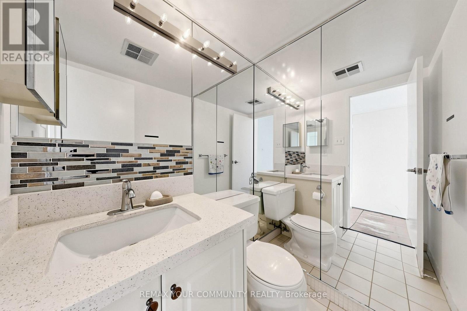 #1407 205 HILDA AVENUE - 34