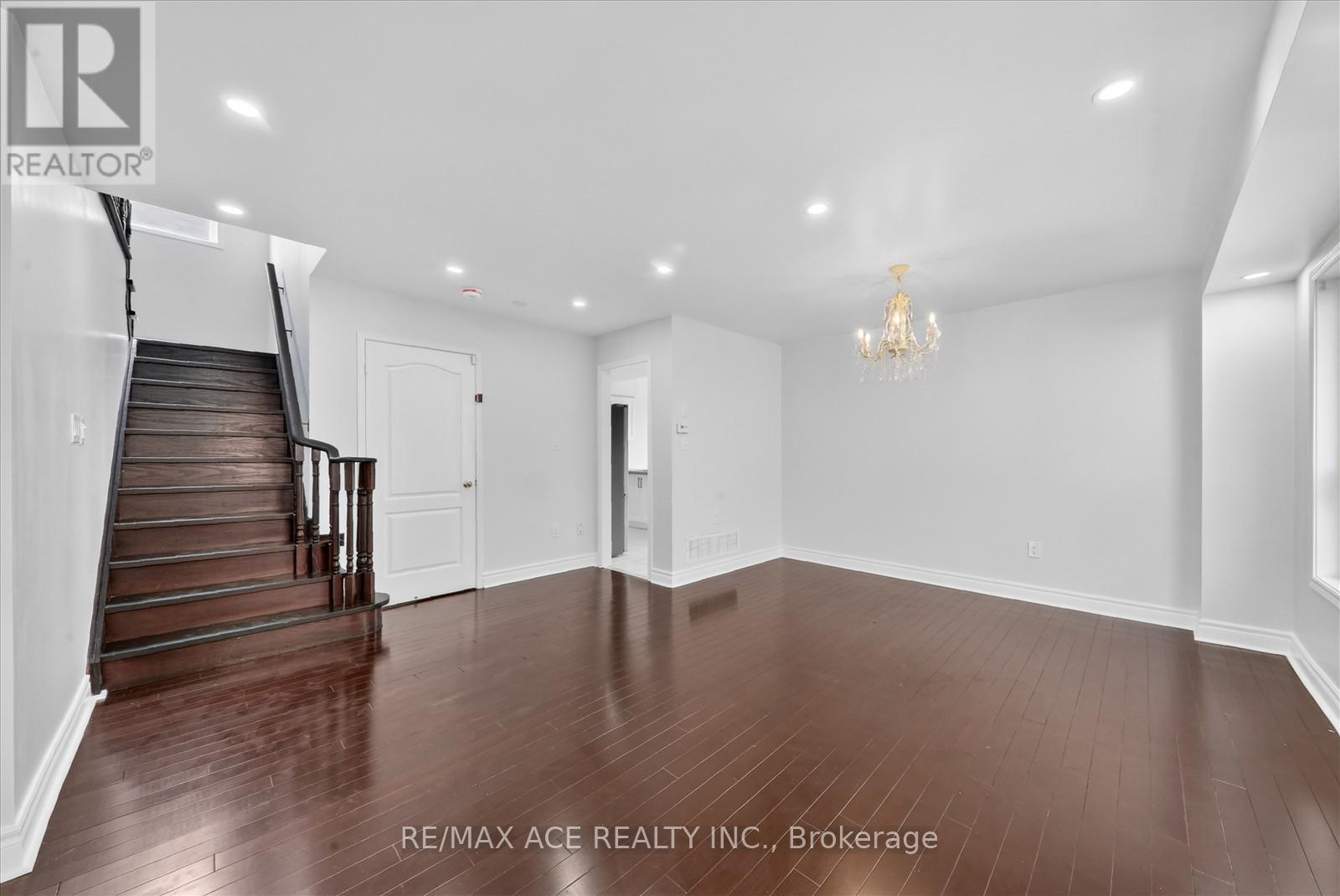 42 FEATHER REED WAY - 11
