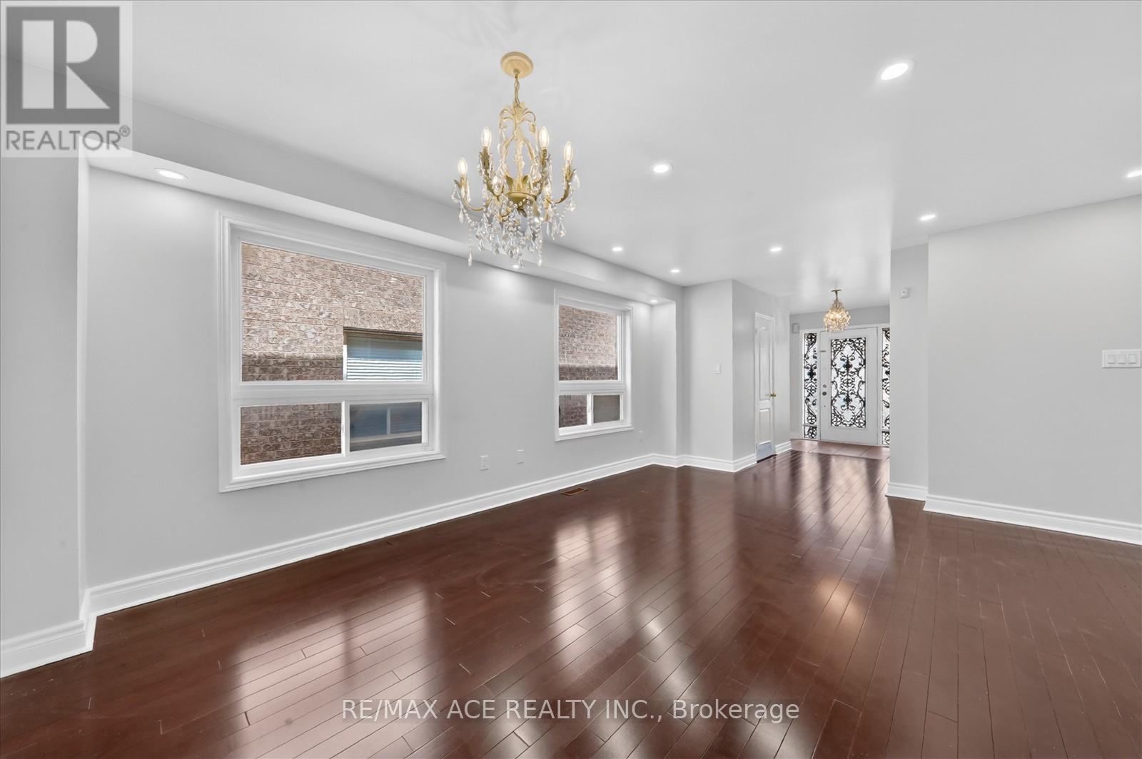 42 FEATHER REED WAY - 13