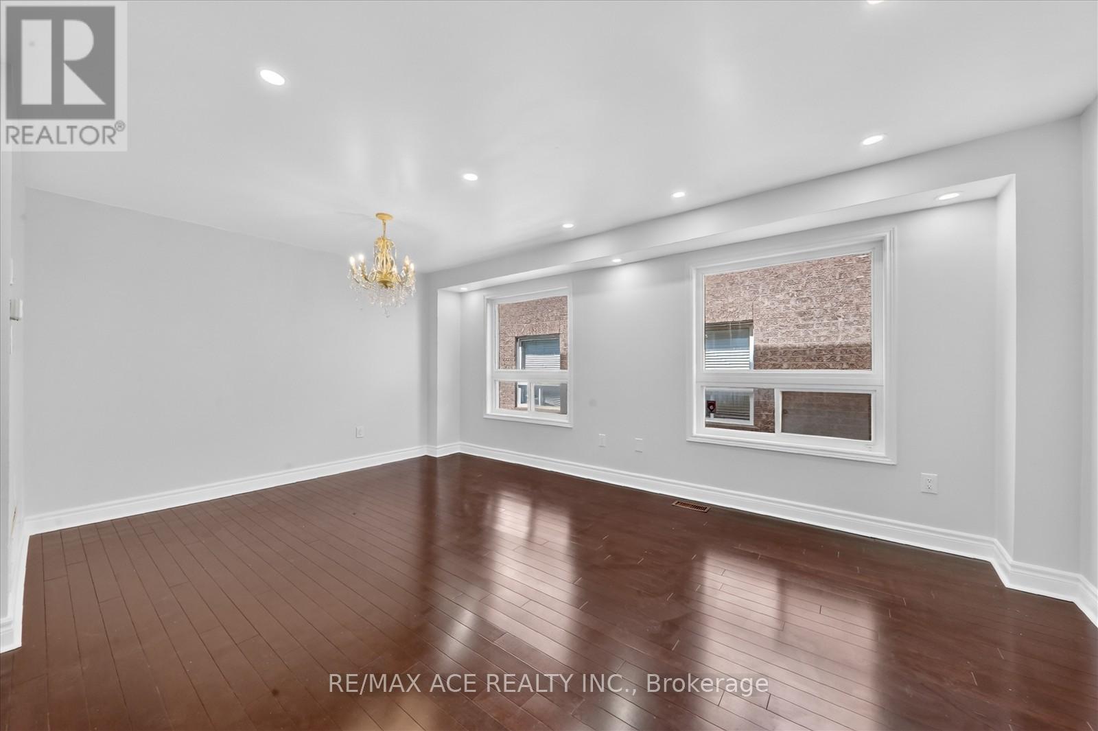 42 FEATHER REED WAY - 14