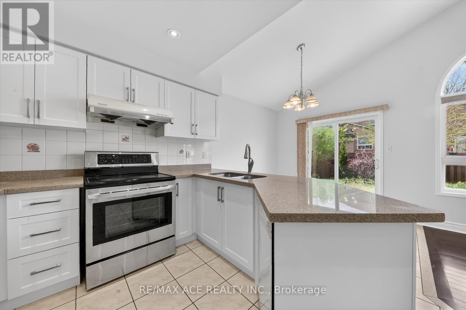 42 FEATHER REED WAY - 20
