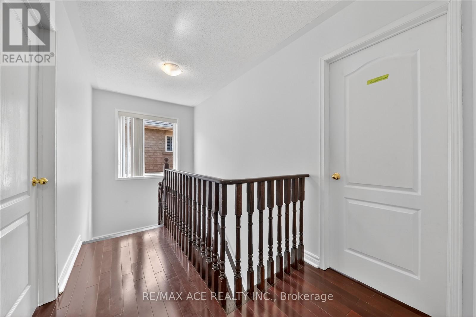 42 FEATHER REED WAY - 23