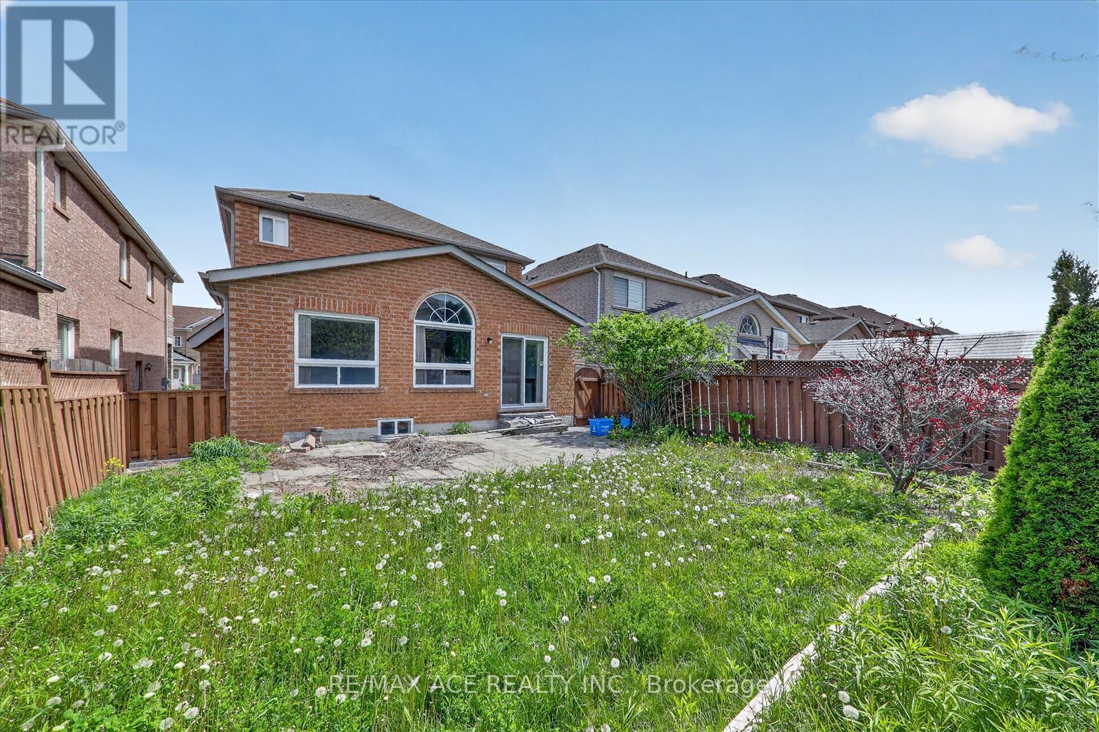42 FEATHER REED WAY - 43