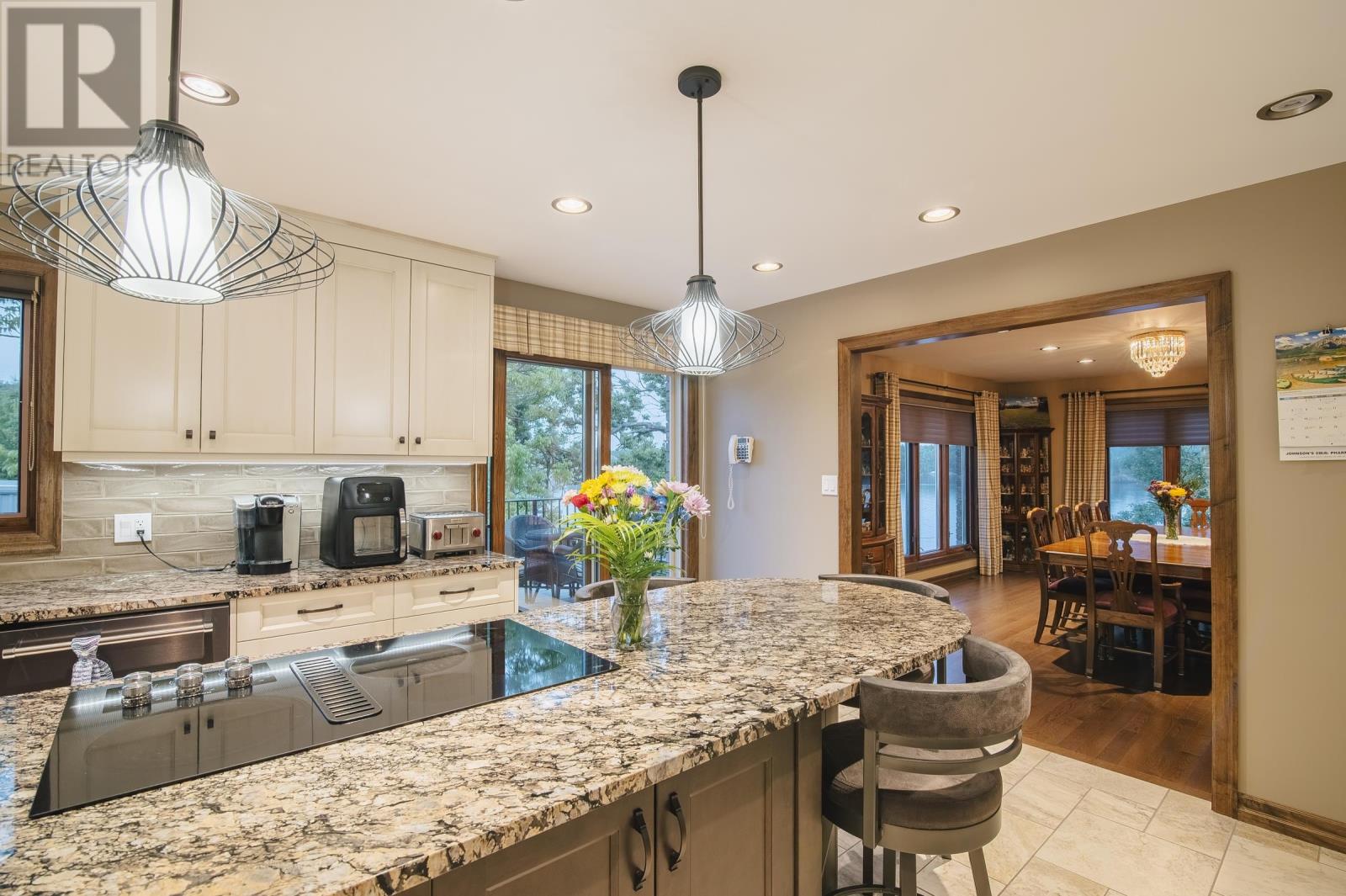 110 Lakeside Crescent - 13
