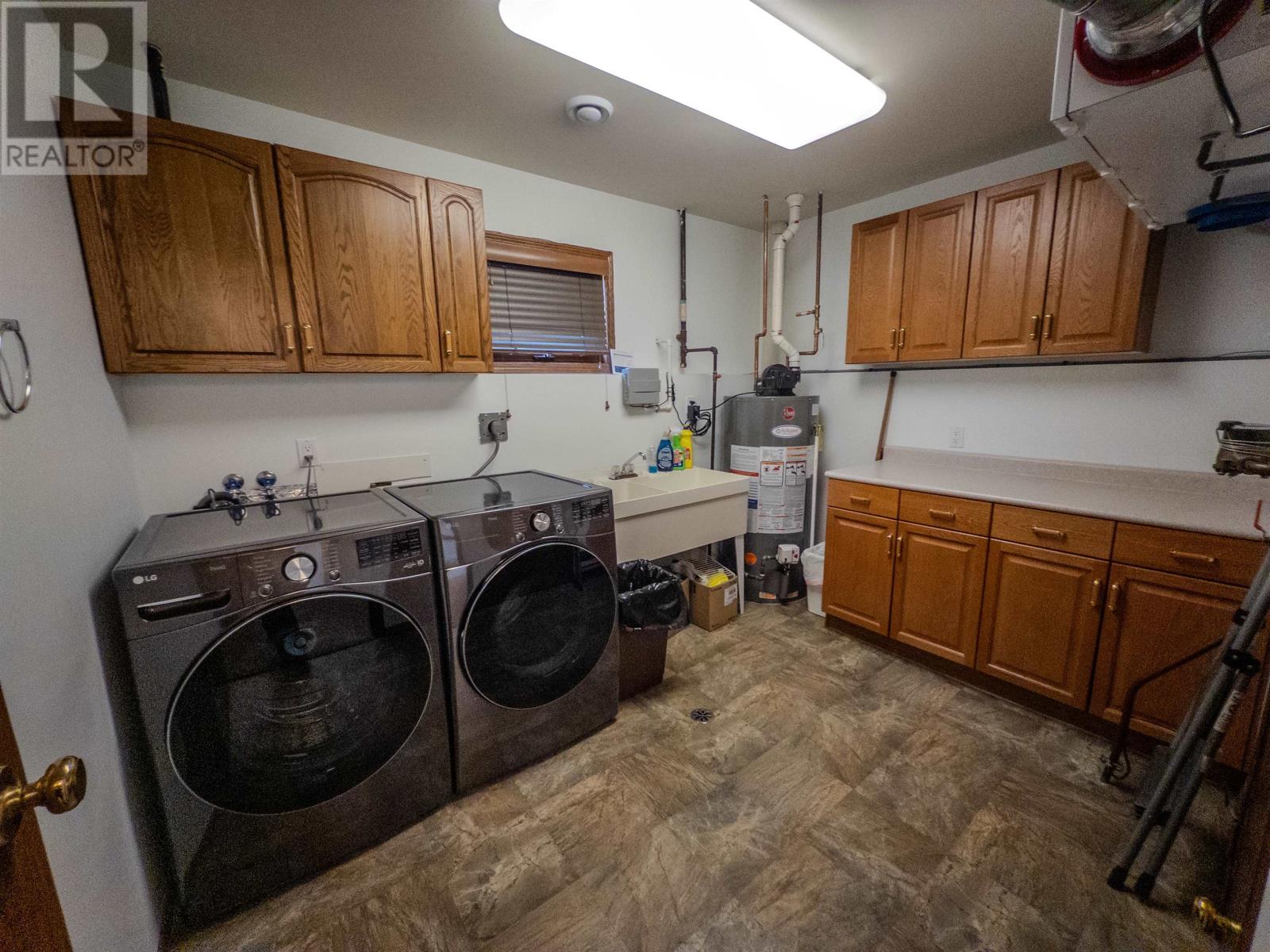 110 Lakeside Crescent - 28