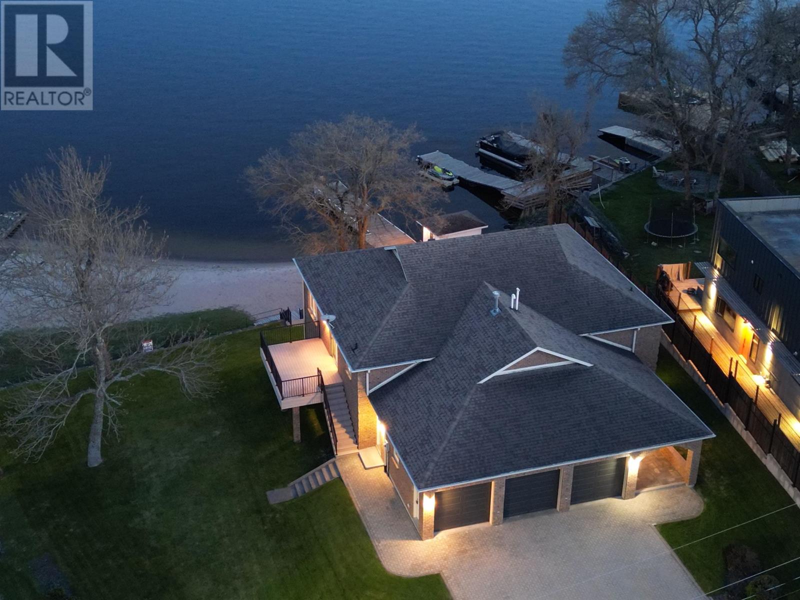 110 Lakeside Crescent - 4