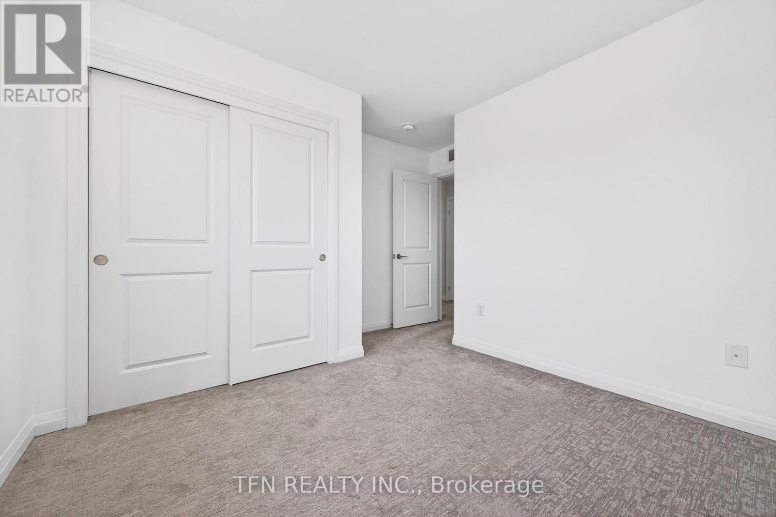 245 BUR OAK DRIVE - 35