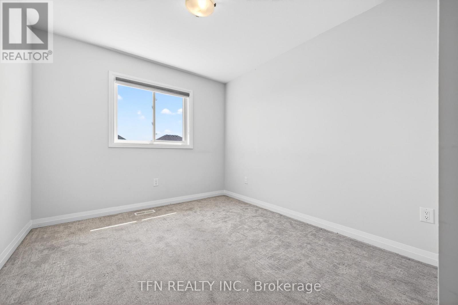 245 BUR OAK DRIVE - 36