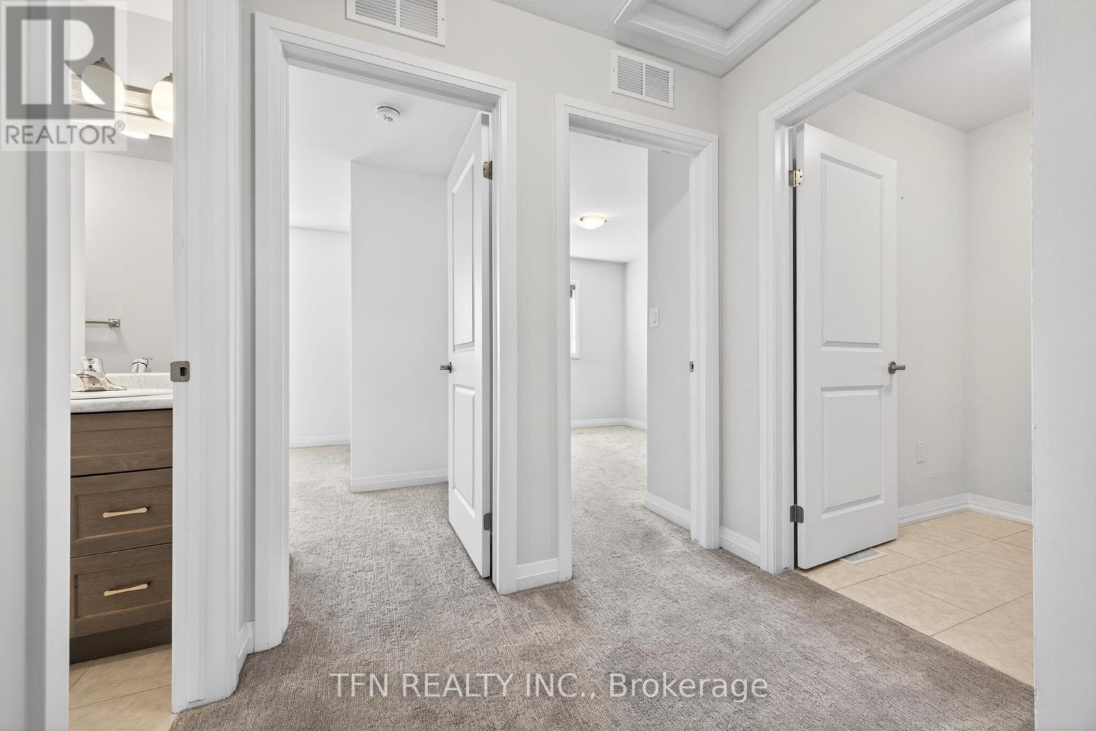 245 BUR OAK DRIVE - 32