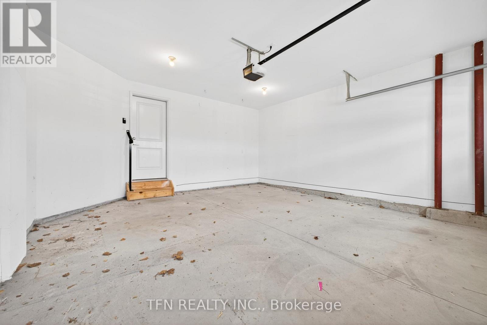 245 BUR OAK DRIVE - 9