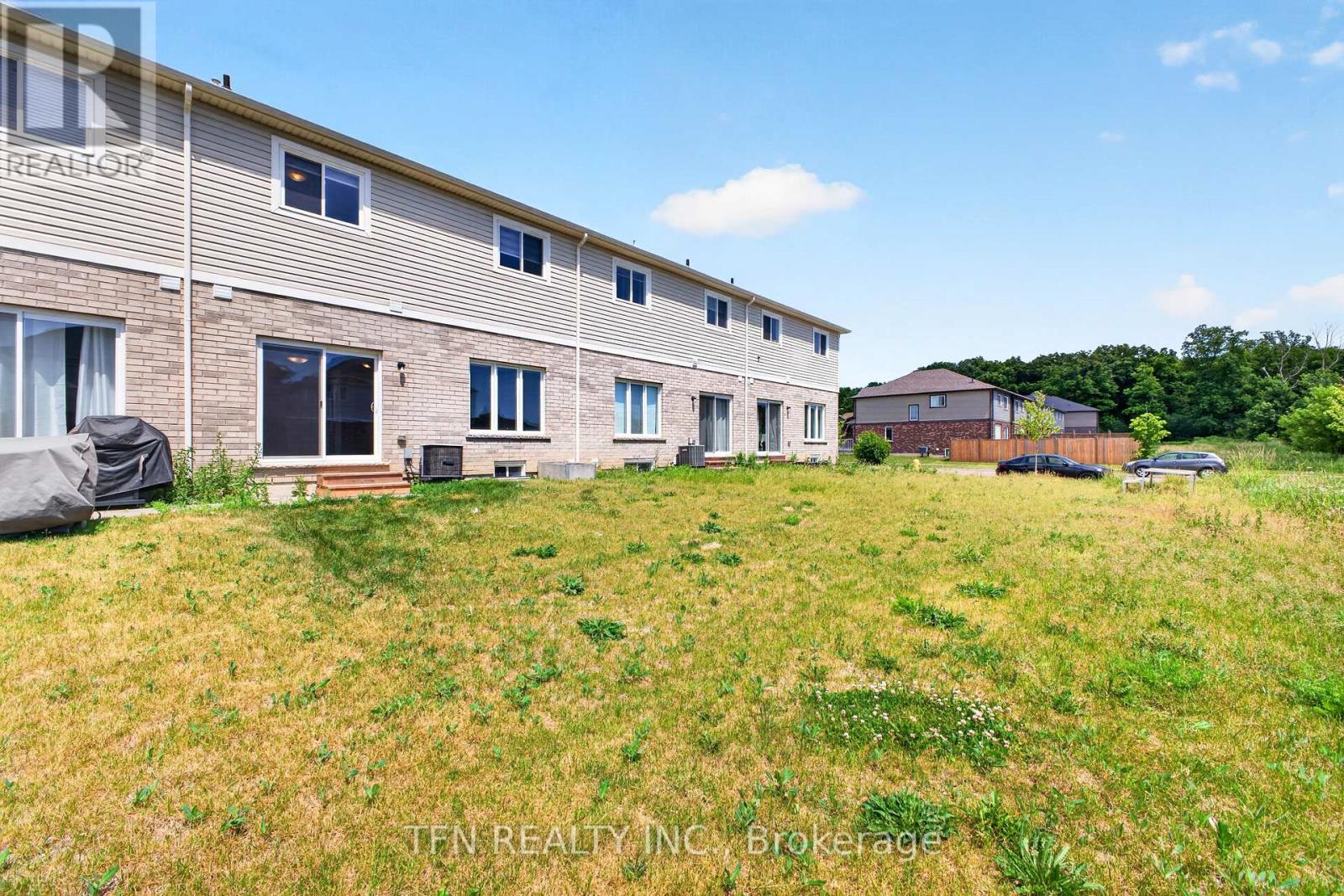 245 BUR OAK DRIVE - 6