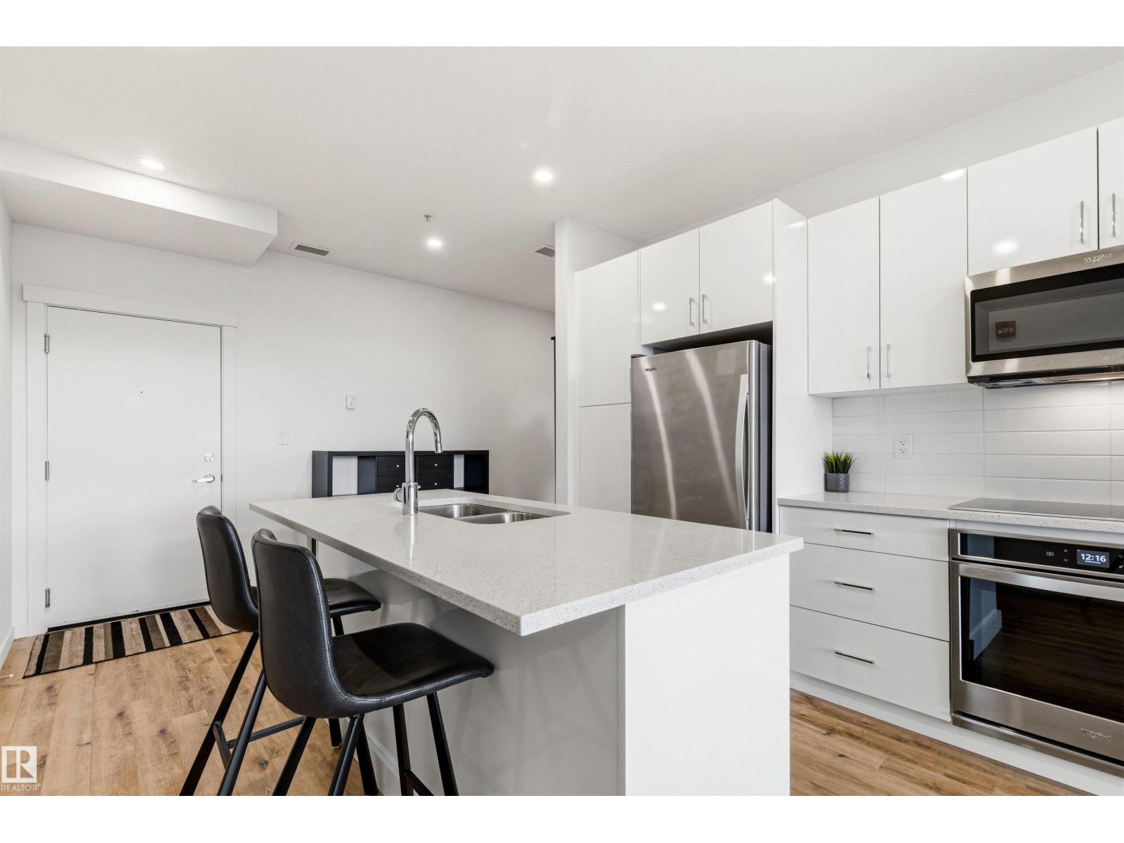 #413 11503 76 AV NW - 11