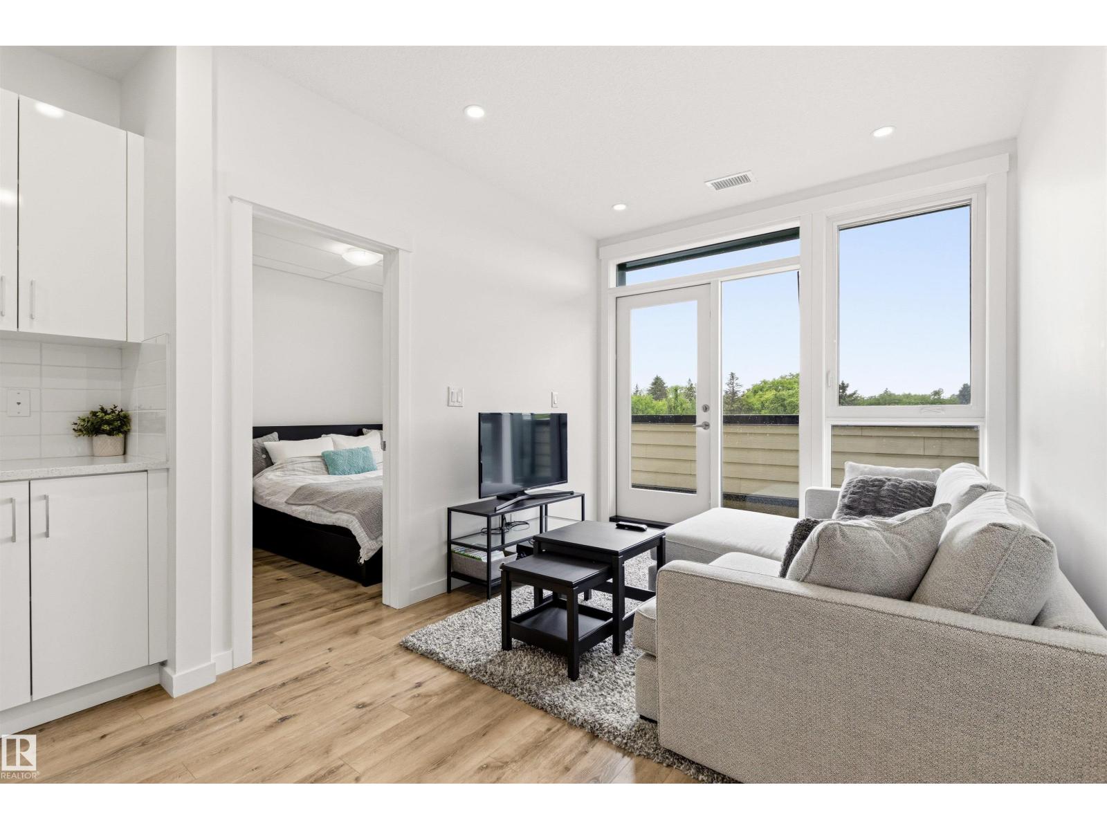 #413 11503 76 AV NW - 12
