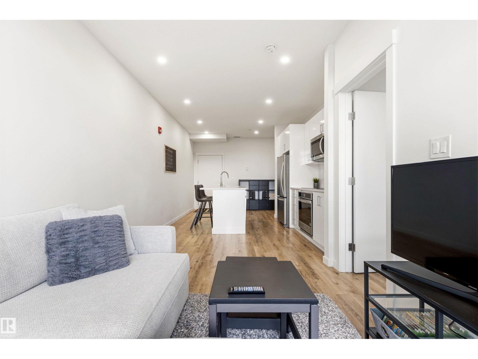 #413 11503 76 AV NW - 15